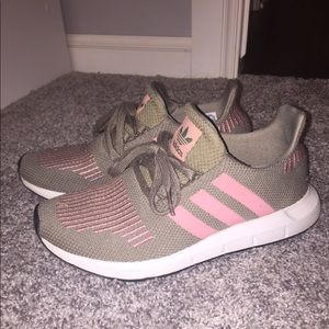 Adidas swift run shoes!